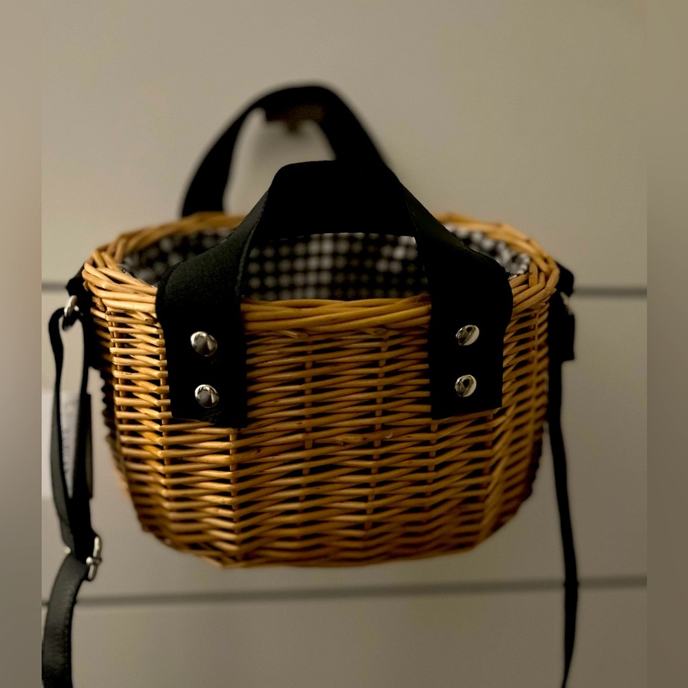 BRAND NEW - Two way wicker basket - Picture 5 of 6